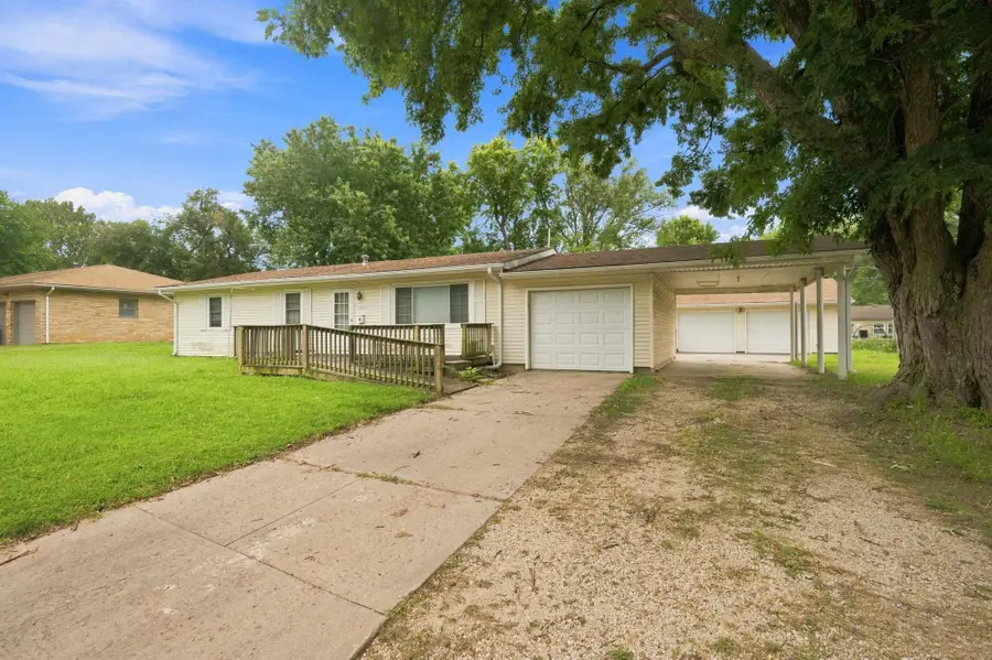 225 Belair St, El Dorado, KS 67042 - #3