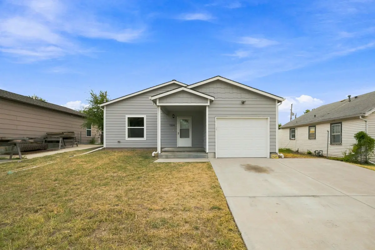1304 N Lorraine Ave, Wichita, KS 67214 - #1