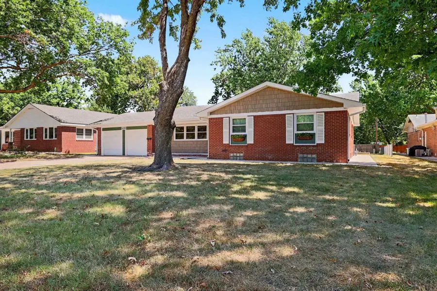 1430 N Mount Carmel Ave, Wichita, KS 67203 - #3