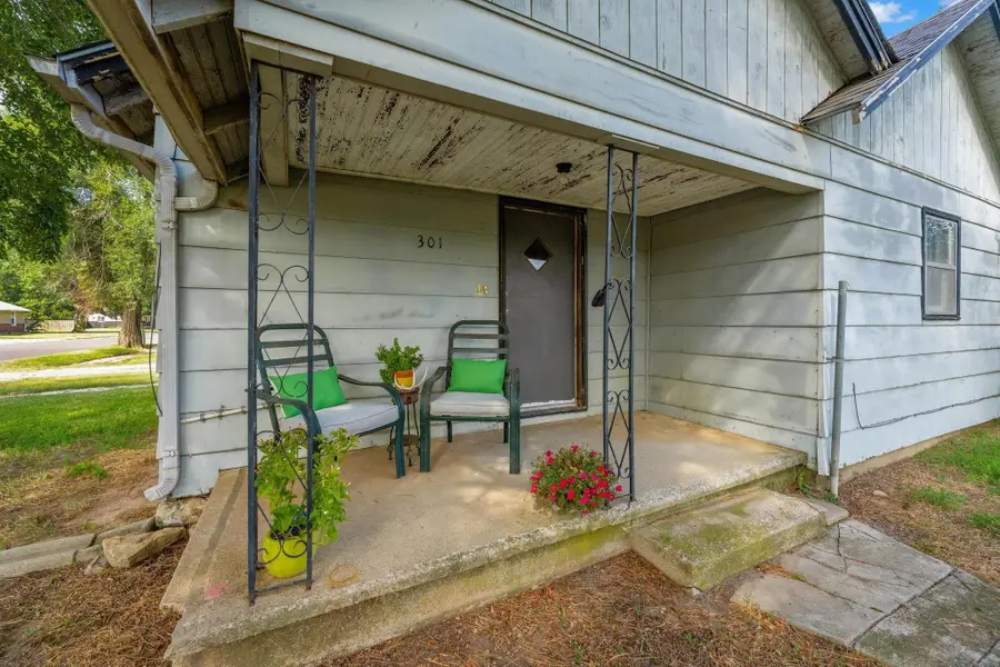 301 N Lincoln St, Cheney, KS 67025 - #3