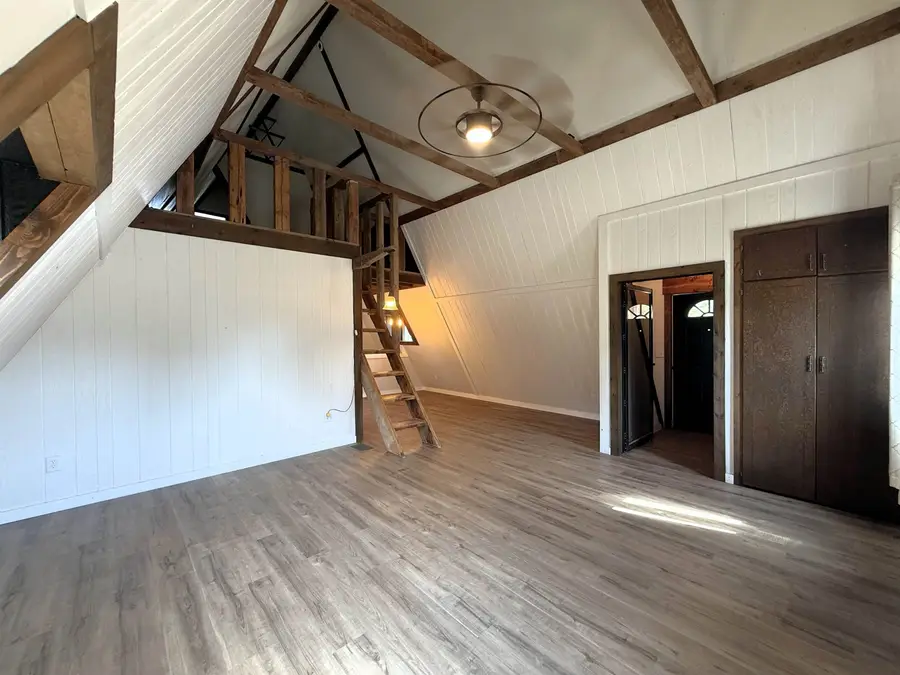 8232 N Prairie Lake Rd, Moundridge, KS 67107 - #3