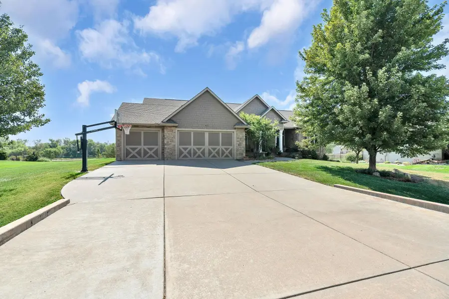 1717 E Elk Ridge Ave, Goddard, KS 67052 - #2