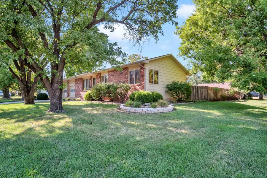 600 W 13th St, Newton, KS 67114 - #2