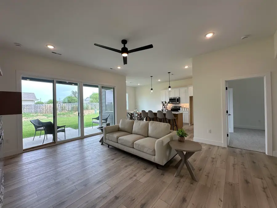 4434 N Sunny Ct, Wichita, KS 67205 - #3