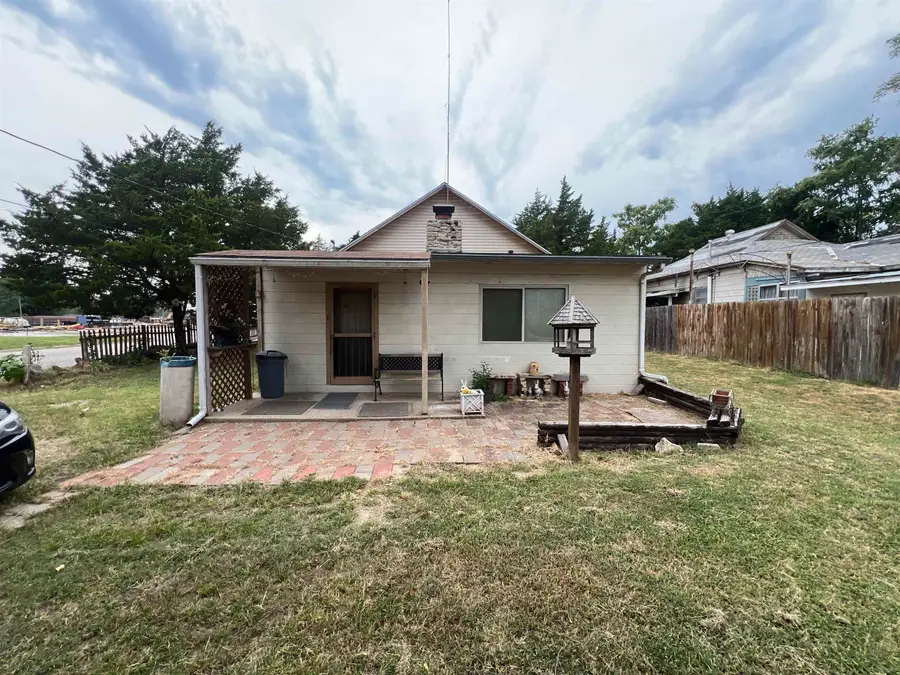 626 S 7, Arkansas City, KS 67005 - #3