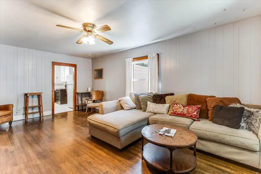 323 E Broadway, Augusta, KS 67010 - #3