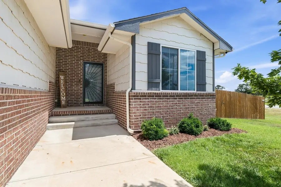 4602 N Steeds Crossing, Wichita, KS 67219 - #2