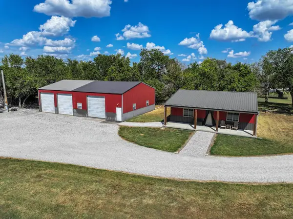 102 Mays, Winfield, KS 67156