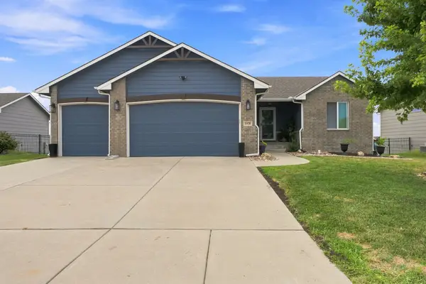 1428 N Aster St, Andover, KS 67002-8584