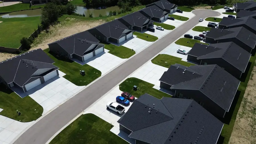 2905 S Bunker Hill Ct., Wichita, KS 67210 - #3