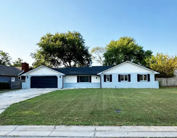 218 W Aaron Dr, Andover, KS 67002