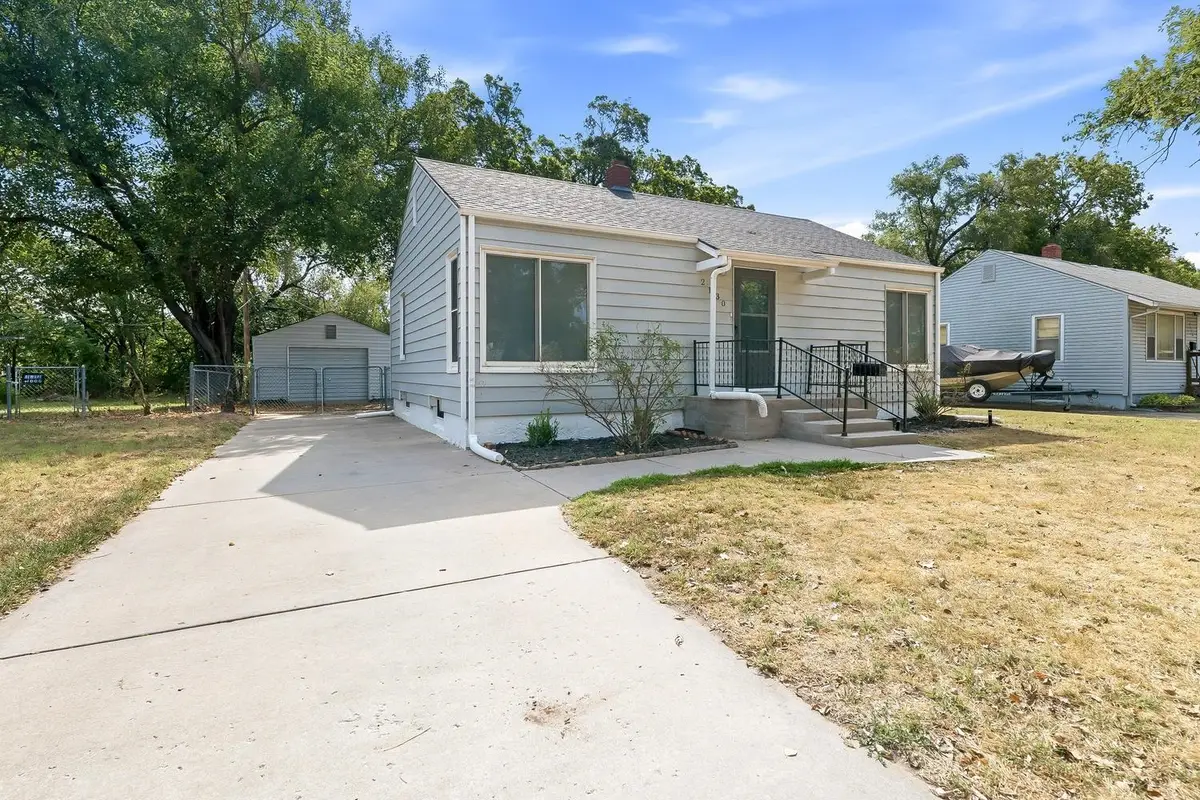 2130 S Victoria St, Wichita, KS 67211 - #1