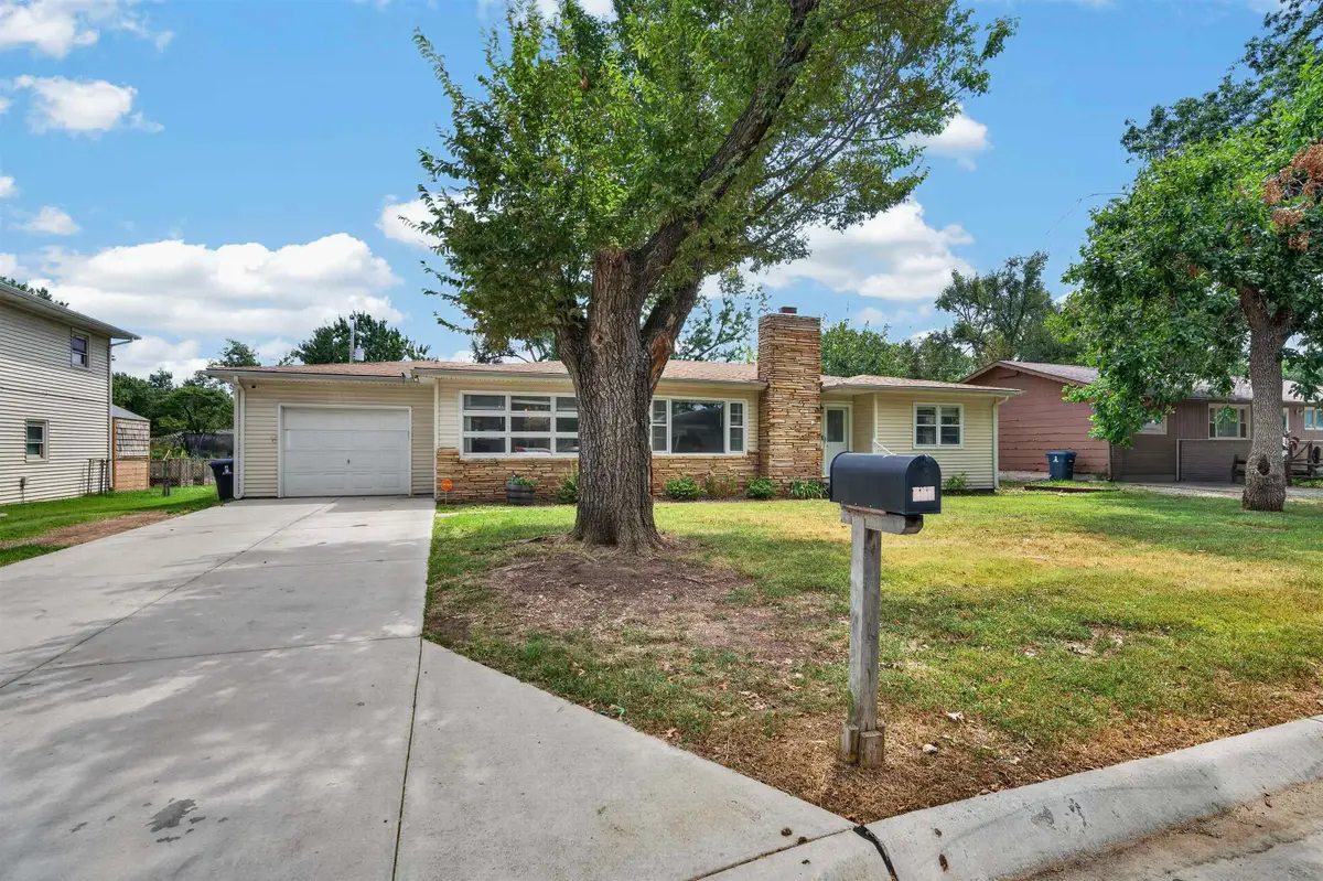 336 Hunton Rd, El Dorado, KS 67042 - #1