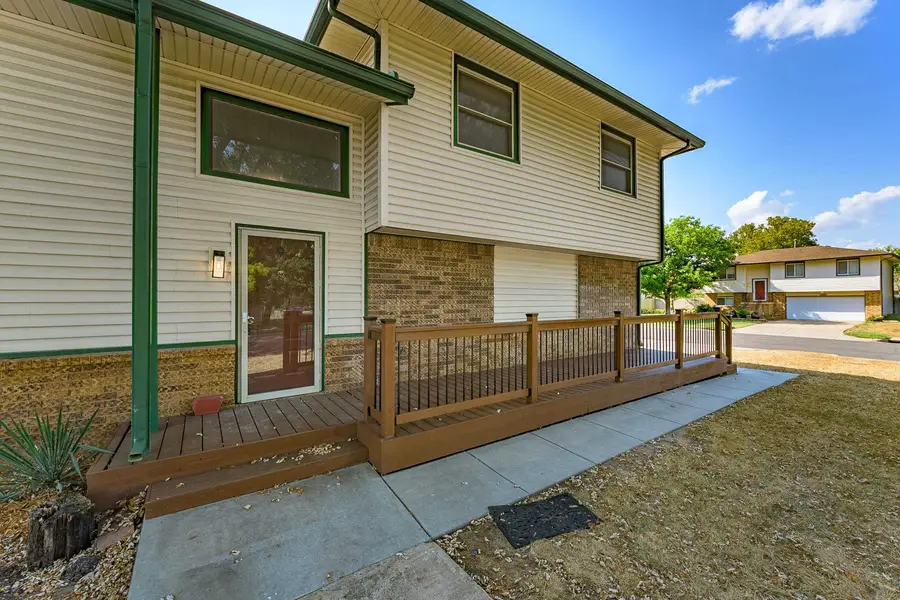 255 N Parkdale St, Wichita, KS 67212-5930 - #2
