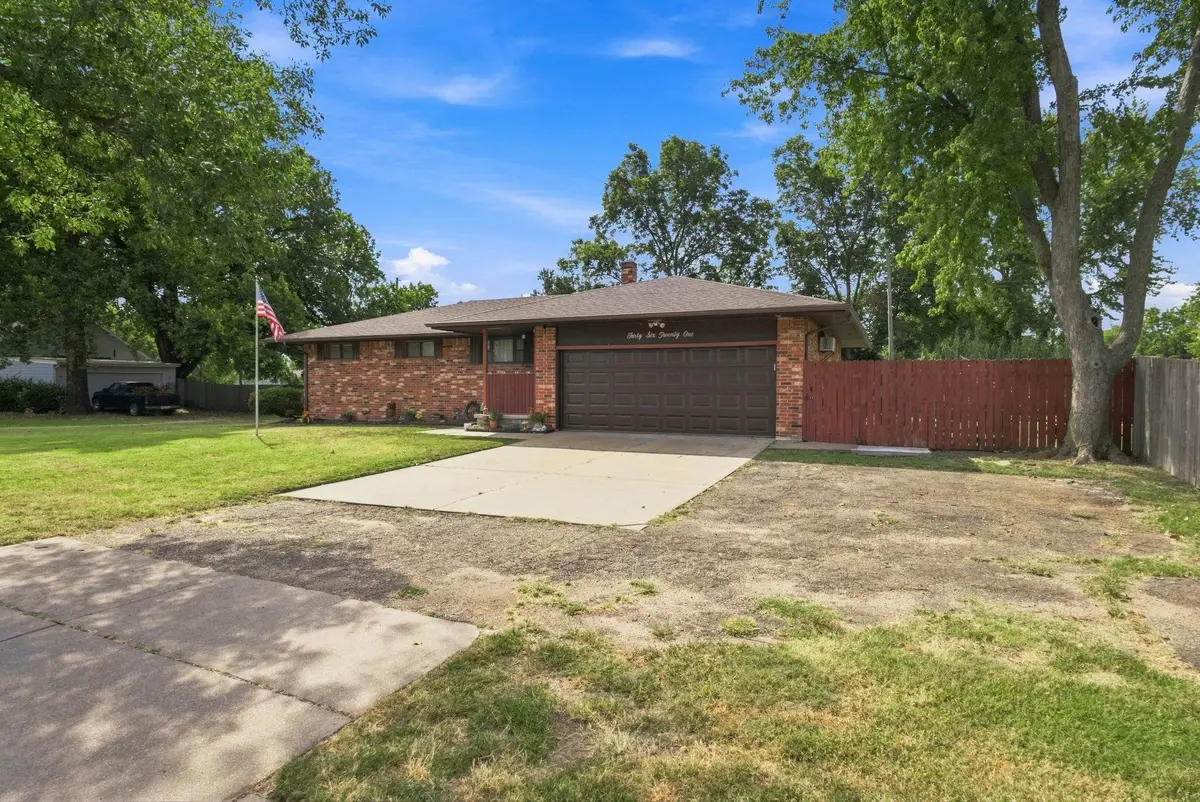 4621 W 13th St, Wichita, KS 67212 - #1