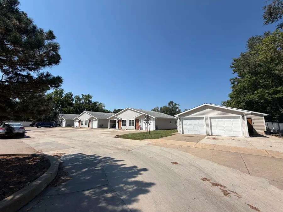 126 S Ohio St A-p, Salina, KS 67401 - #3