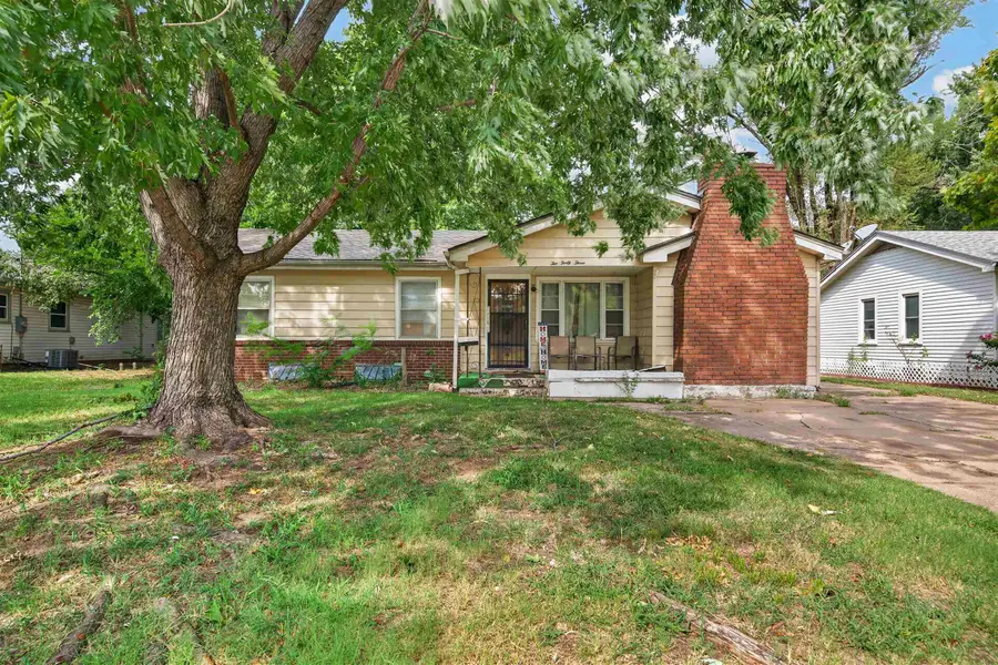 243 Western Ave, Haysville, KS 67060 - #2