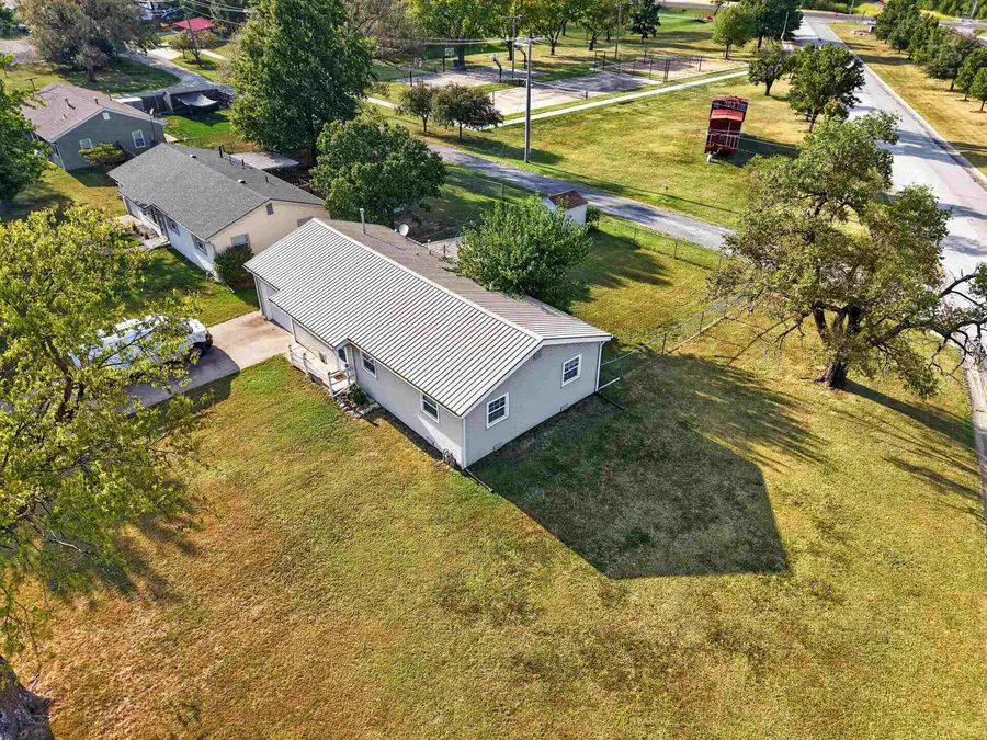 102 W Lewis, Udall, KS 67146 - #2