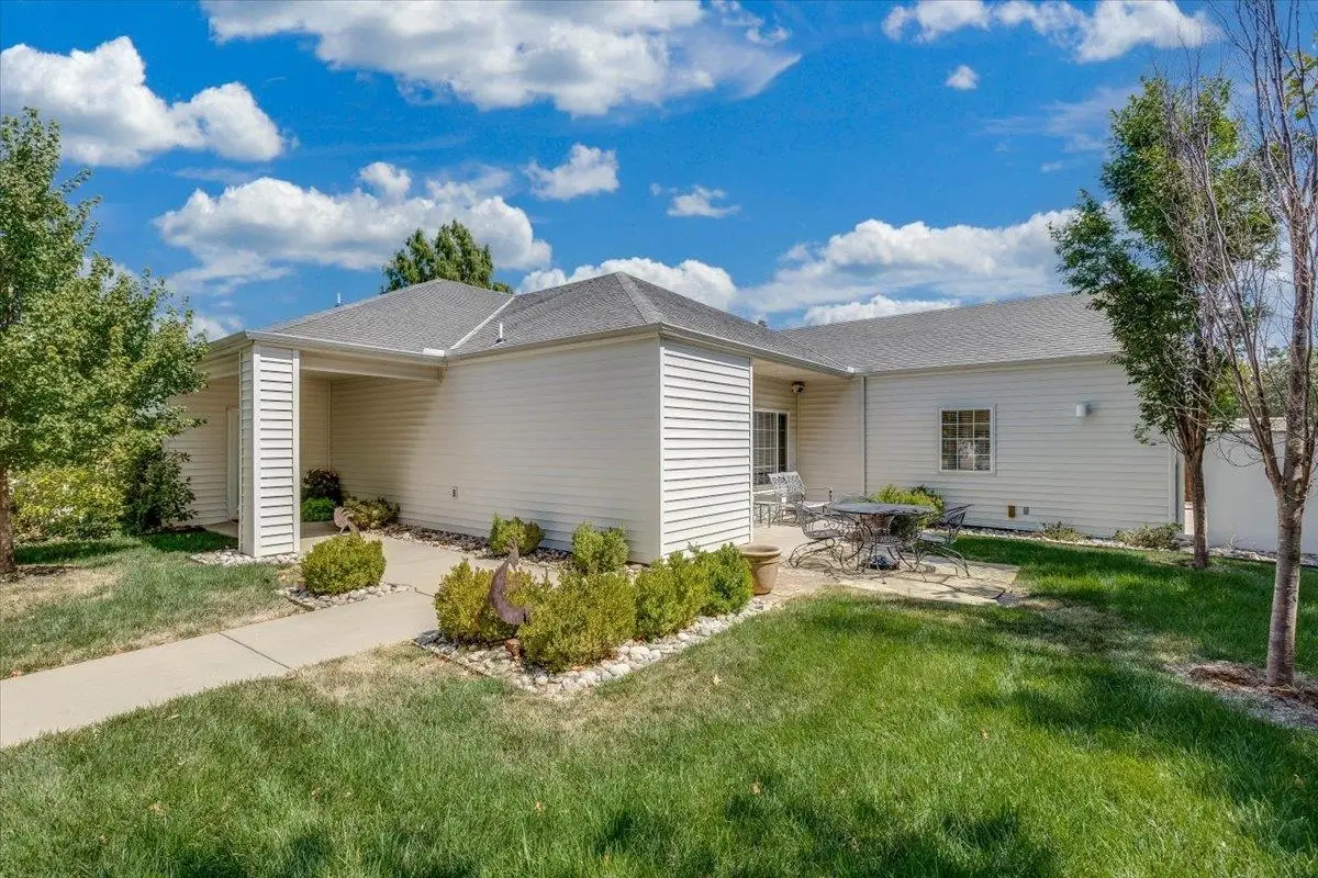 842 N Glenmoor St, Wichita, KS 67206 - #1