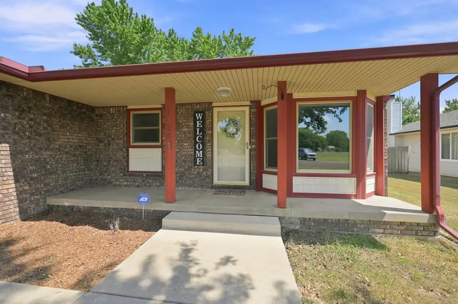 1422 N Tanglewood Ct., Rose Hill, KS 67133 - #3