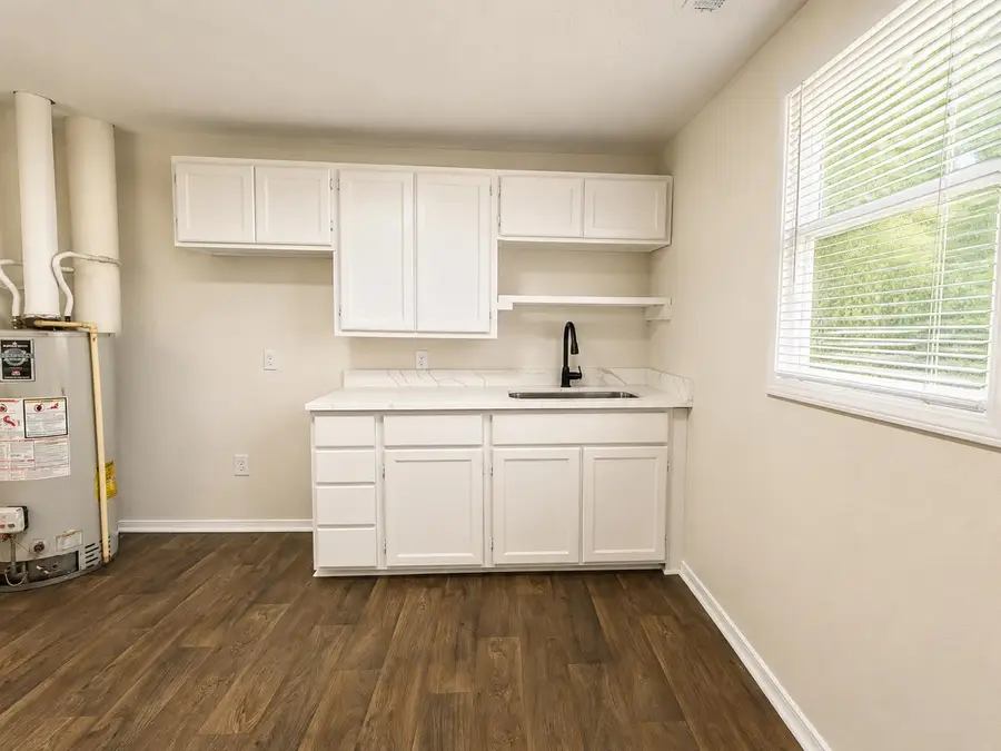 3128 S Davidson St, Wichita, KS 67210 - #3