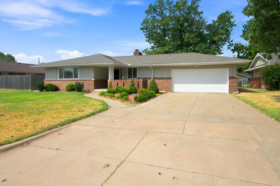 1709 N Sedgwick Ave, Wichita, KS 67203 - #2