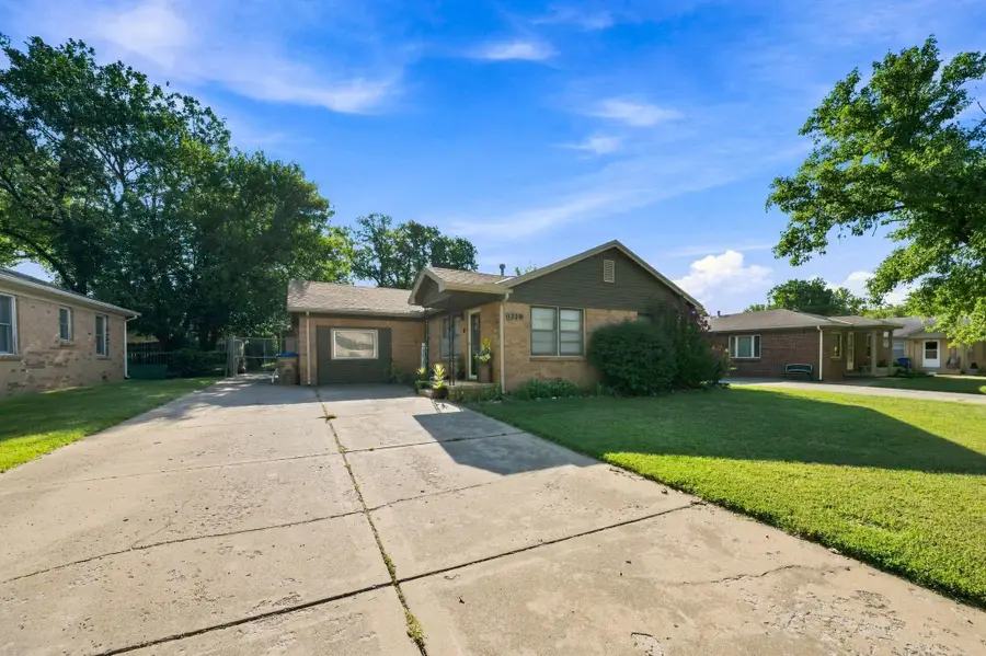 1220 N Lakeview Drive, Derby, KS 67037 - #3