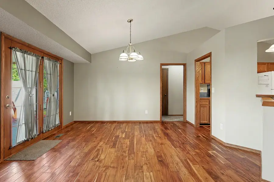 804 E Rivera Dr, Mulvane, KS 67110 - #2