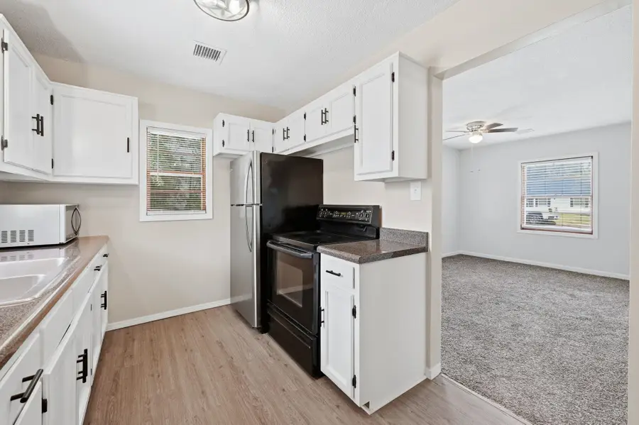 1415 E Evanston St, Park City, KS 67219-1330 - #3