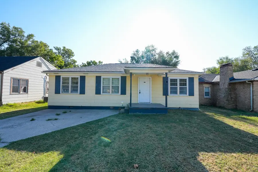 712 N 8th, Arkansas City, KS 67005 - #2