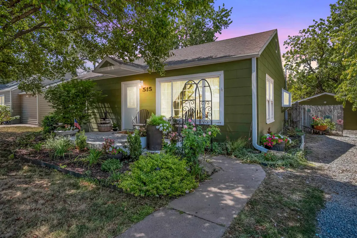 515 S High St, Newton, KS 67114 - #1