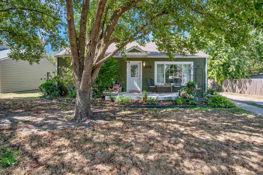 515 S High St, Newton, KS 67114 - #2