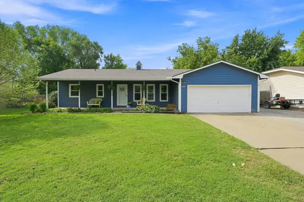 513 E Burning Tree Road, Derby, KS 67037-3142