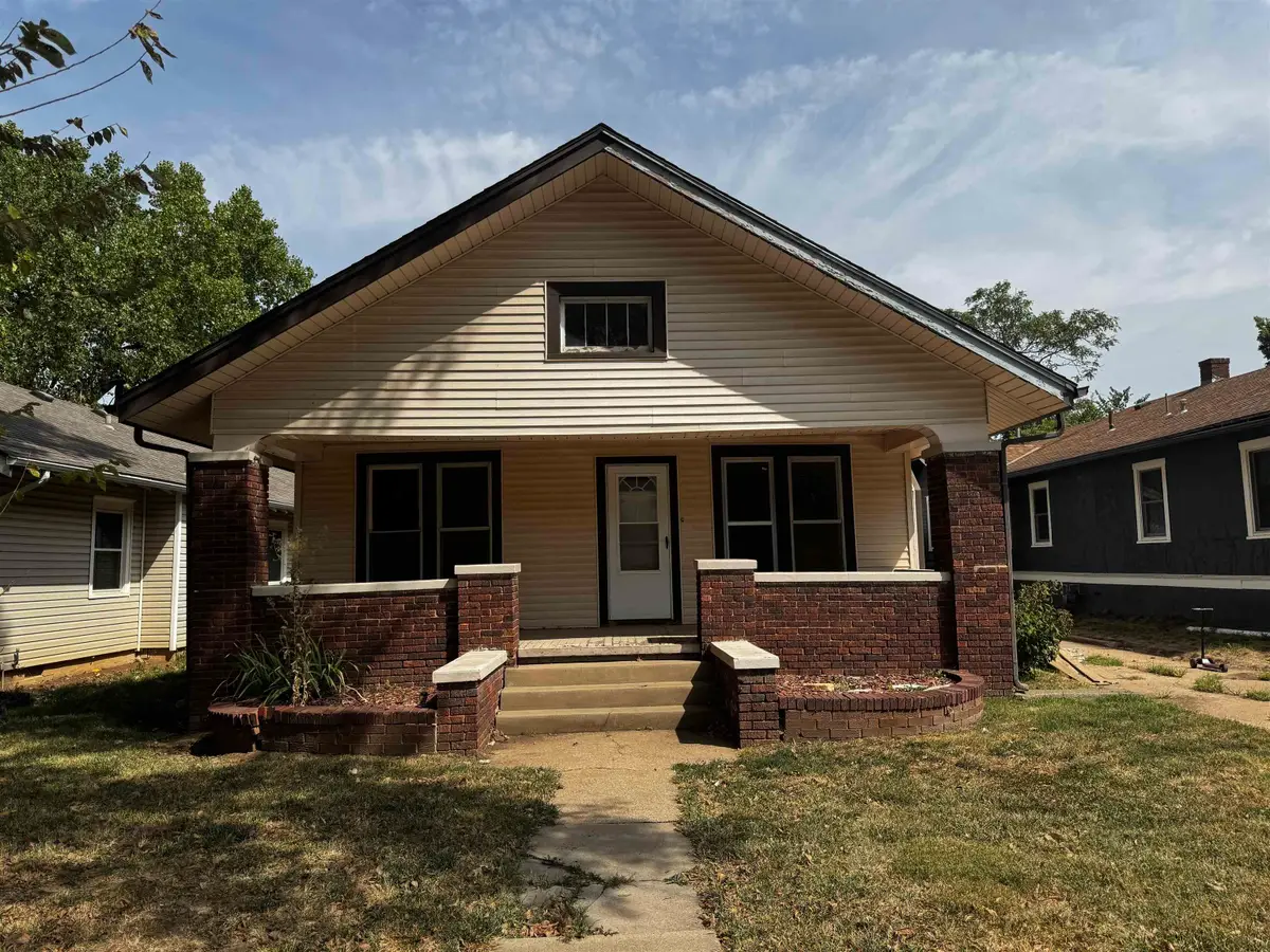 1018 W 3rd Ave, El Dorado, KS 67042 - #1