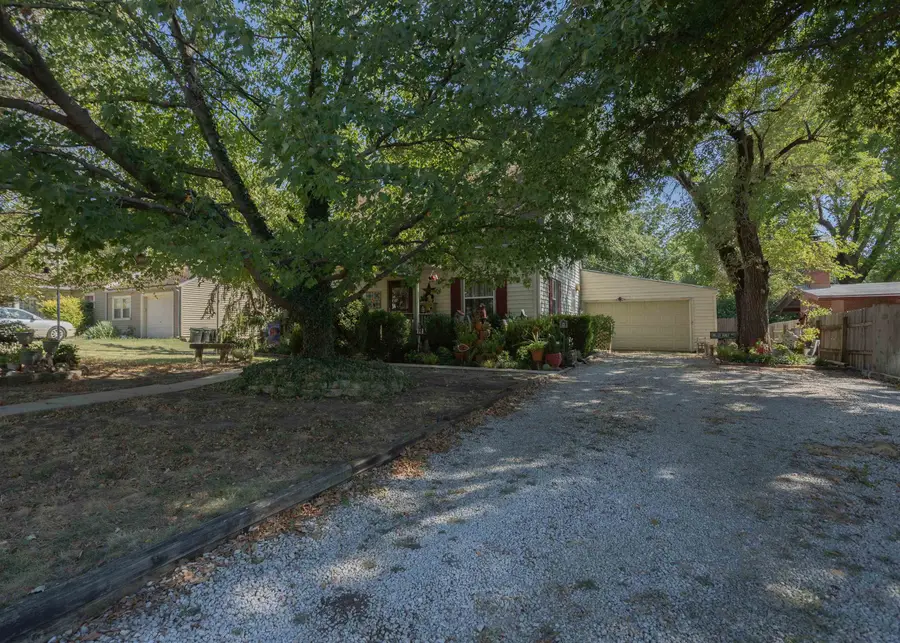 1701 E 7th, Winfield, KS 67156 - #3