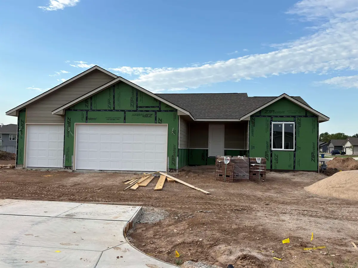 224 E Hanscom St, Derby, KS 67037 - #1