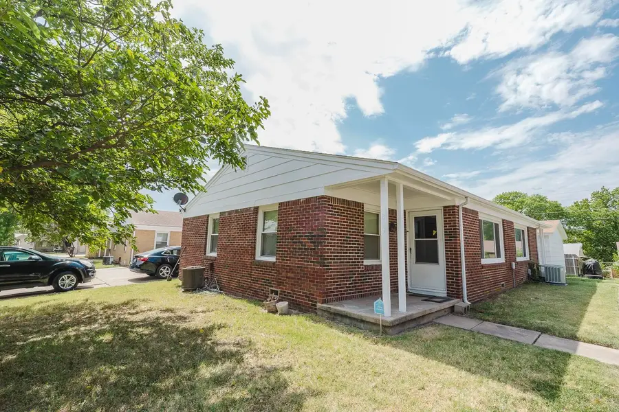 819 & 821 S Hillcrest, Wichita, KS 67218 - #2