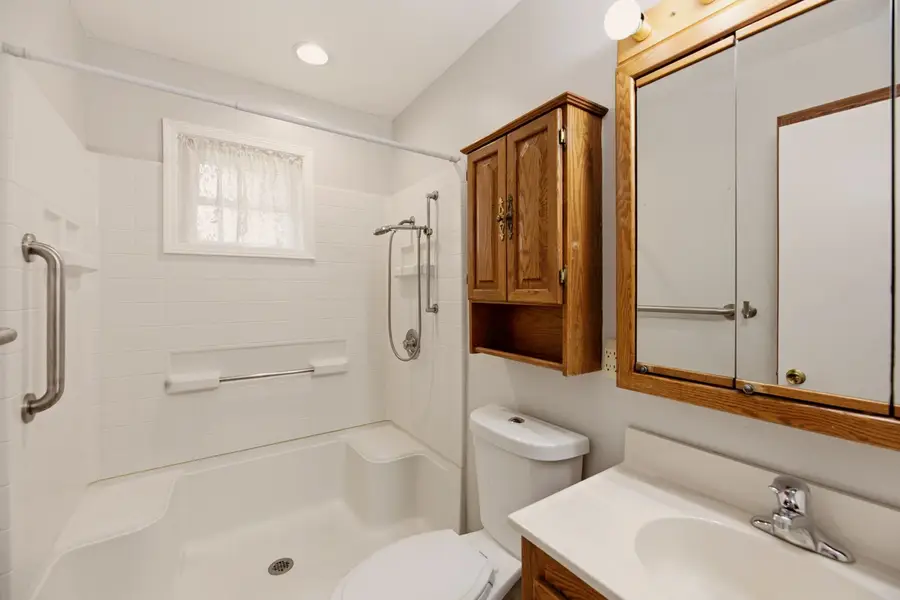 1711 James St, Hutchinson, KS 67502 - #3