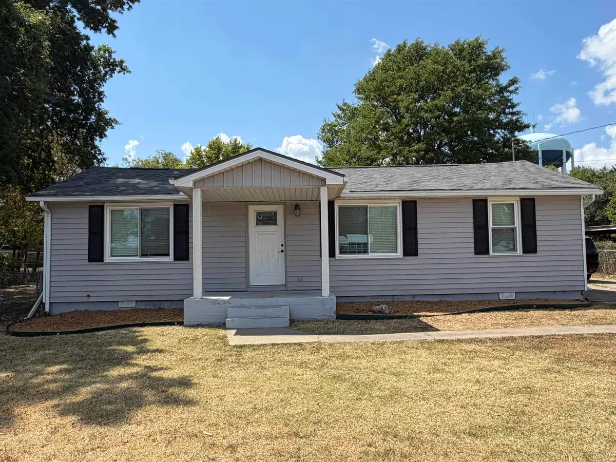 619 Alexander, Winfield, KS 67156 - #1