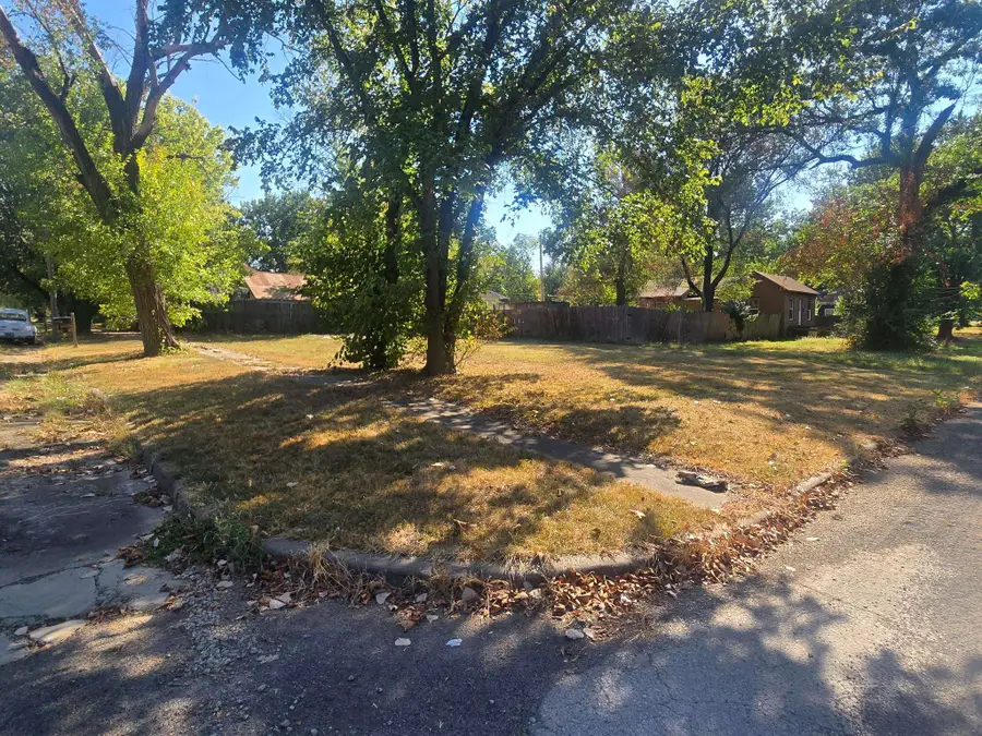 1700 Gabriel Ave, Parsons, KS 67357 - #2