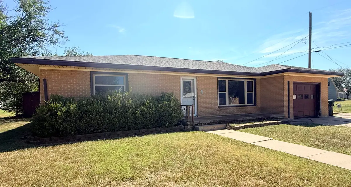 207 E 2nd St., Hillsboro, KS 67063 - #1