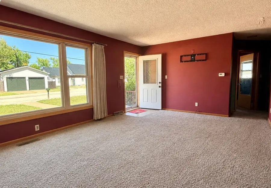 207 E 2nd St., Hillsboro, KS 67063 - #2