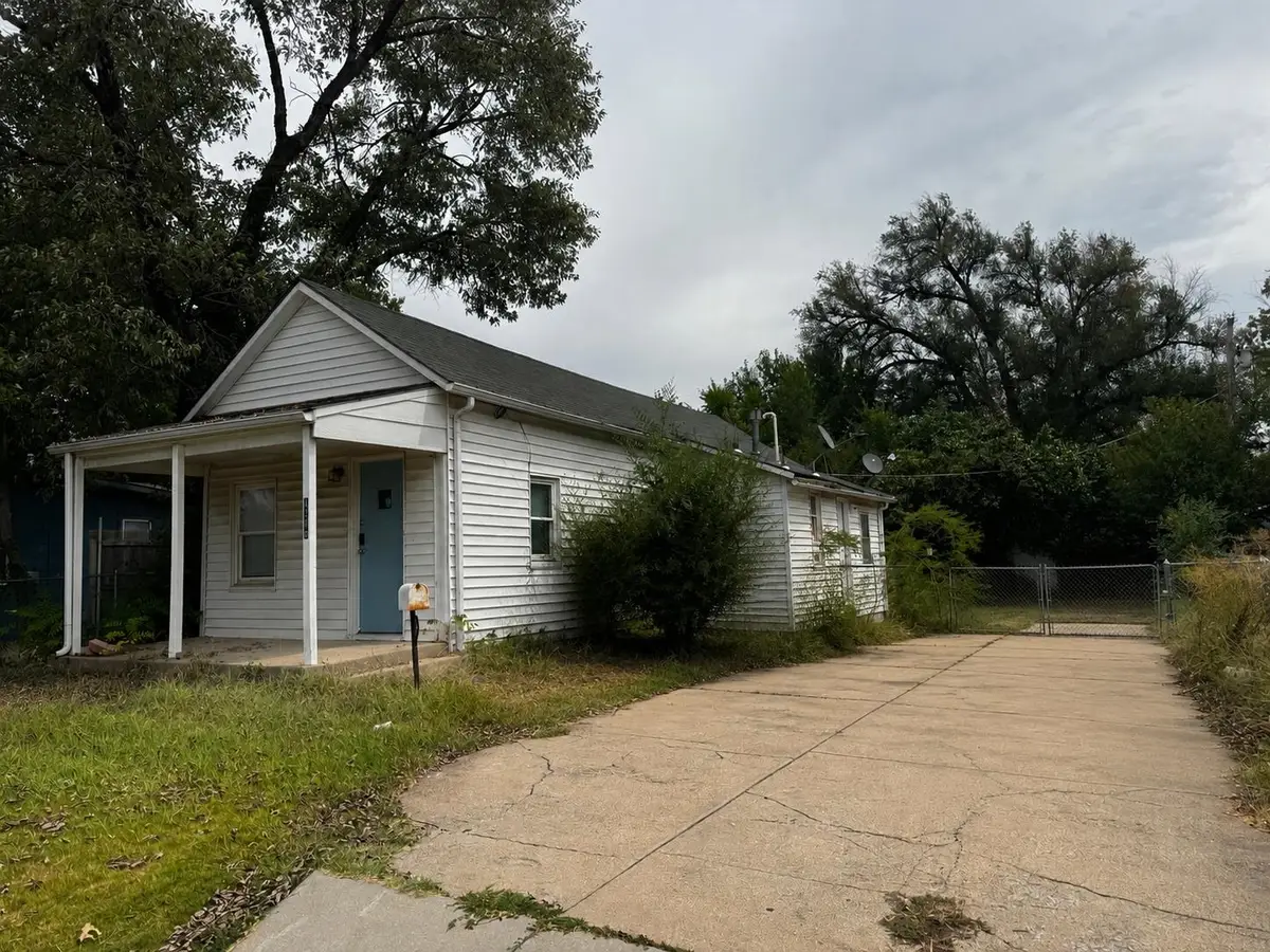 1318 S Meridian Ave, Wichita, KS 67213 - #1