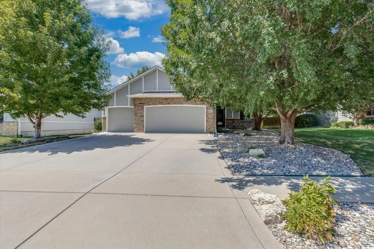 1201 N Beau Jardin, Derby, KS 67037 - #1