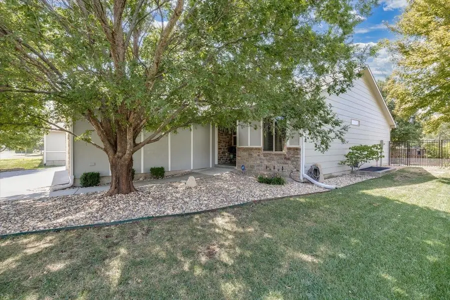 1201 N Beau Jardin, Derby, KS 67037 - #2