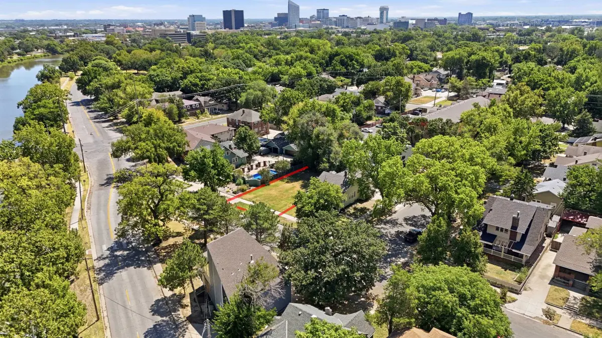 917 W Riverside, Wichita, KS 67203 - #1