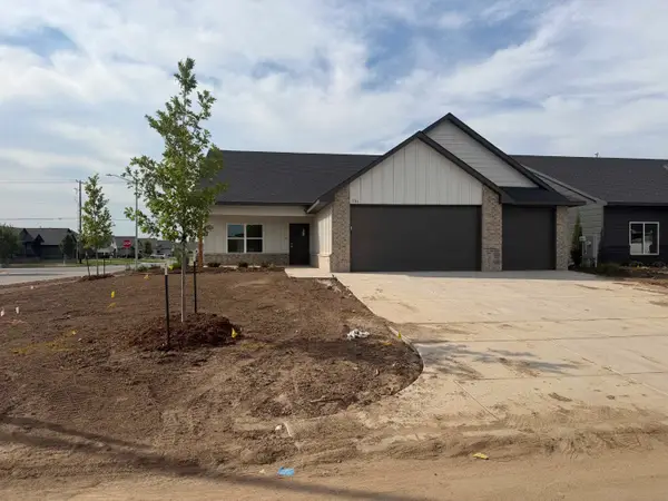 701 N Wheatland Ct, Wichita, KS 67235