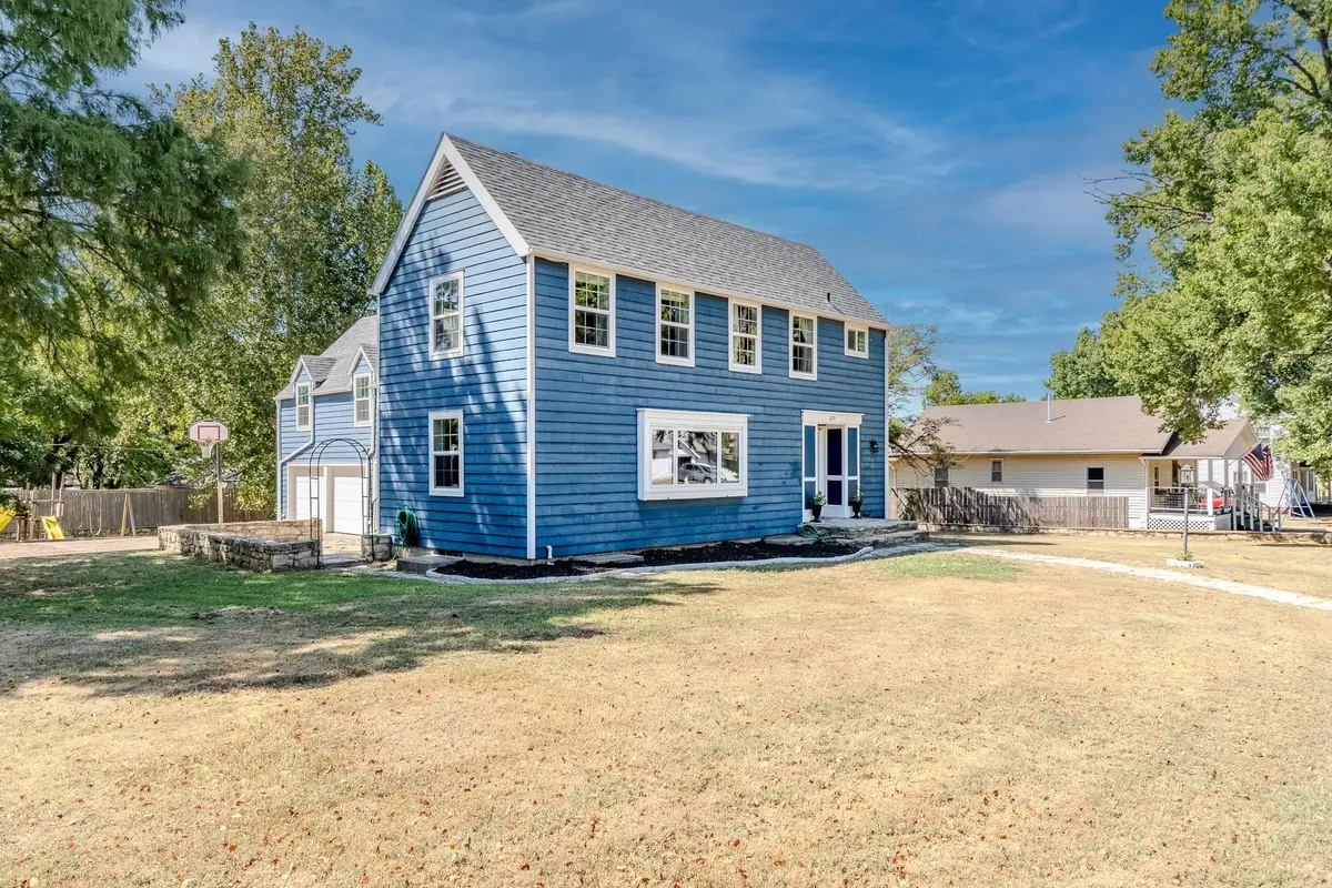 219 Park, Winfield, KS 67156 - #1