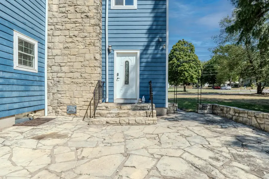 219 Park, Winfield, KS 67156 - #3