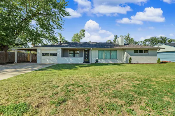 611 Morningside Dr., Salina, KS 67401